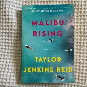 Malibu Rising by Taylor Jenkins Reid - paperback book